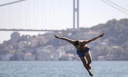 İstanbul’da Afrika’yı Aratmayan Sıcaklık Kabusu: Nemle Birlikte Hissedilen Sıcaklık 40 Dereceyi Bulacak!