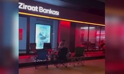 Kurasız TOKİ Kampanyasında Banka Önünde "Kamp Sandalyeli" Gece Nöbeti!