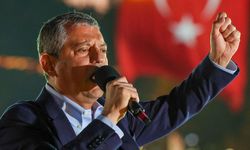 SON DAKİKA | CHP'de "Kurultay" Hamlesi: Özgür Özel'in PM Ekibi İstifa Ediyor!