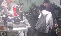 İSTANBUL'DA BİTMEYEN SKANDAL: Aynı Kadının Takı Mağazasındaki Taciz Görüntüleri Ortaya Çıktı!