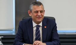 Özgür Özel'in 'Yeni Parti'si İçin Geri Sayım: Sembolsüz Logo Çatlağı ve Genel Merkez Arayışı!