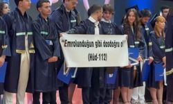 Yeditepe Üniversitesi Mezuniyet Töreninde Pankart Gerginliği