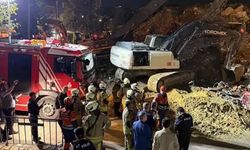 Küçükçekmece İnönü'de Yıkım Halindeki Bina Çöktü: Yoldan Geçen 3 Kişi Yaralandı