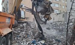 SON DAKİKA | Maltepe’deki Bina Felaketinde Arama Kurtarma Sona Erdi: Can Kaybı 5'e Yükseldi!