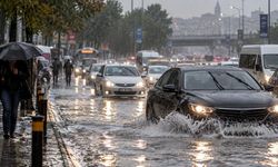 Son Dakika: İstanbul’da Şiddetli Yağış Engeli: Okullar Tatil Edildi