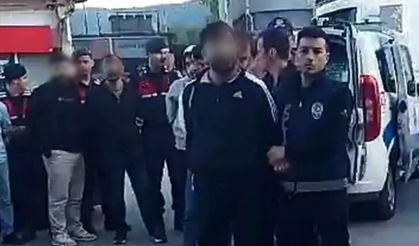 Kargo aracıyla göçmen kaçakçılığı yapan şebeke yakalandı