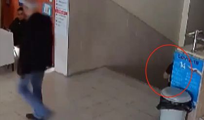 Şok görüntüler; Liseli genç okulun içinde öğretmenini bıçakladı