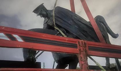 Gece Operasyonu İddiası: Gebze Belediyesi’ne Atatürk Heykeli Tepkisi