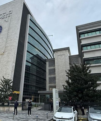 Bursa Büyükşehir'de Sayıştay Depremi: İkramiyeler Durduruldu, Başkan Bozbey'e Zimmet Çıktı!