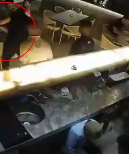 Kayseri'de İş İnsanı Alaaddin Çağlıköse'ye Bıçaklı Saldırı: Dehşet Anları Kamerada