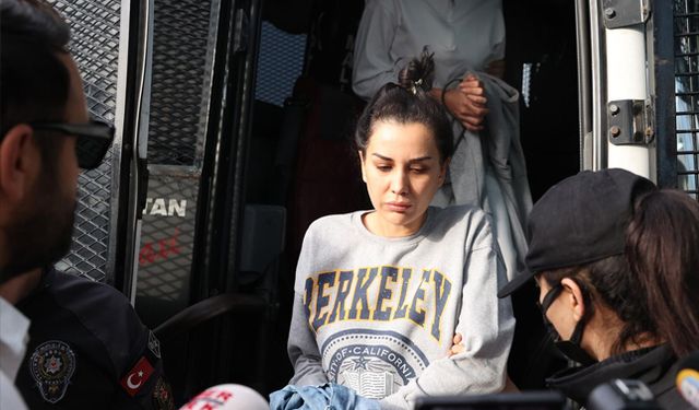 Dilan Polat'ın çalışanıyla yaptığı telefon konuşmaları çıktı; Grupları silin