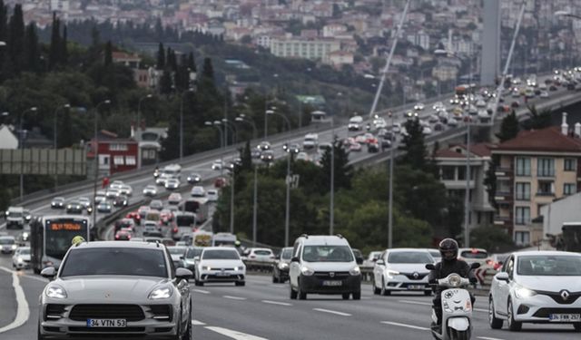 Maaşa zam yetersiz köprüye otoyola gırla