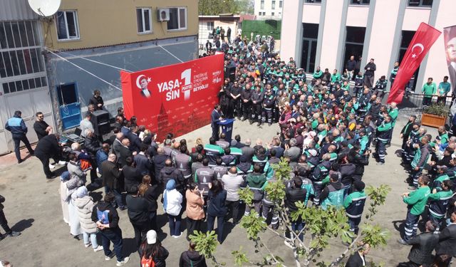 Beyoğlu Belediyesi çalışanları 1 Mayıs'ı kutladı