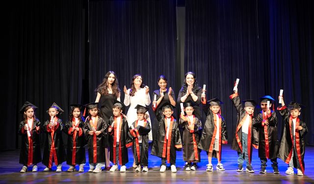 Maltepe’de Kreş Mezuniyet Coşkusu