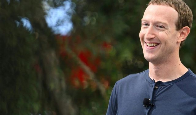Zuckerberg yapay zeka mühendislerine mesaj atıp milyon dolarlar teklif ediyor