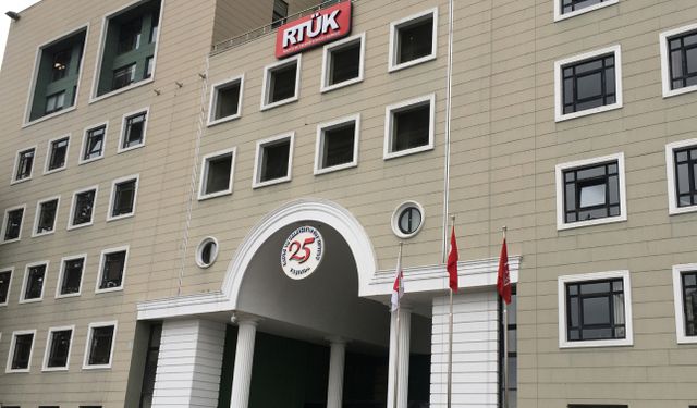 Son dakika; Mahkeme RTÜK'ün ekran karartma kararını yeniden durdurdu