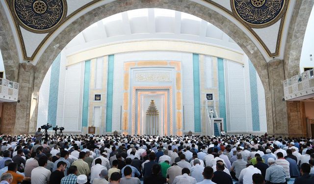 Diyanet'ten 30 Ağustos öncesi Atatürk'süz Cuma Hutbesi klasiği