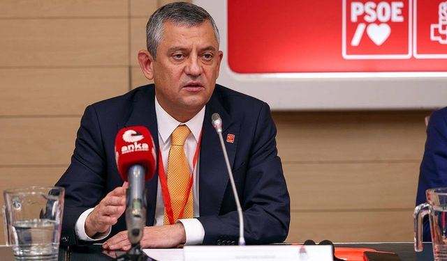 Özgür Özel İspanya'da: Türkiye'de Darbe Girişimi Var