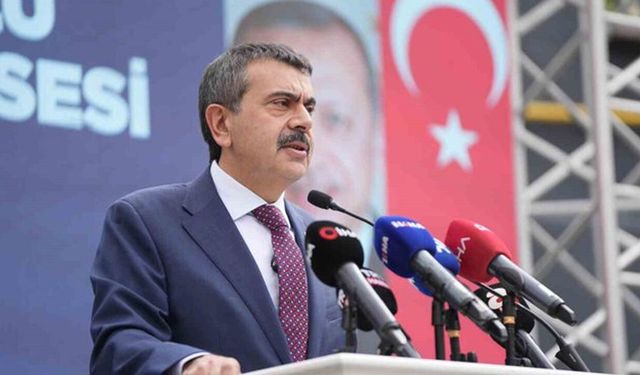 Bakan Tekin'den kritik açıklama: Okullardaki ara tatil kalkıyor mu?