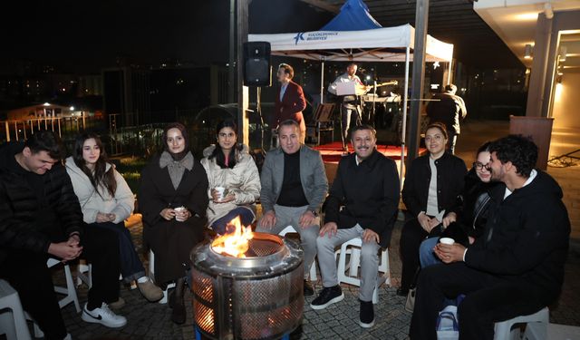 Küçükçekmece’de Gençler Yılın En Uzun Gecesini Birlikte Karşıladı