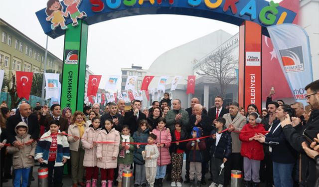 Çekmeköy'de çocuklara nostaljik hediye; Susam Sokağı açıldı