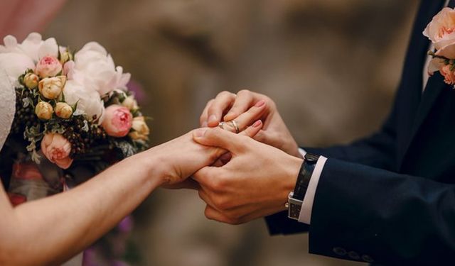 Türkiye Diyanet Vakfı’ndan nişanlı gençlere 500 bin TL çeyiz desteği: Başvuru şartları neler?