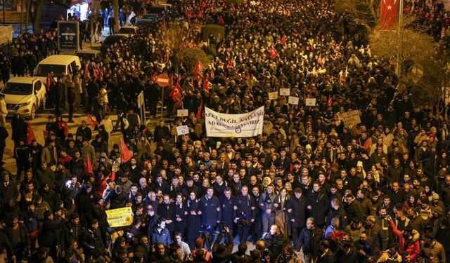 Hatay’da Depremin 3. Yılında "Sessiz Yürüyüş": Binler Acıda Kenetlendi