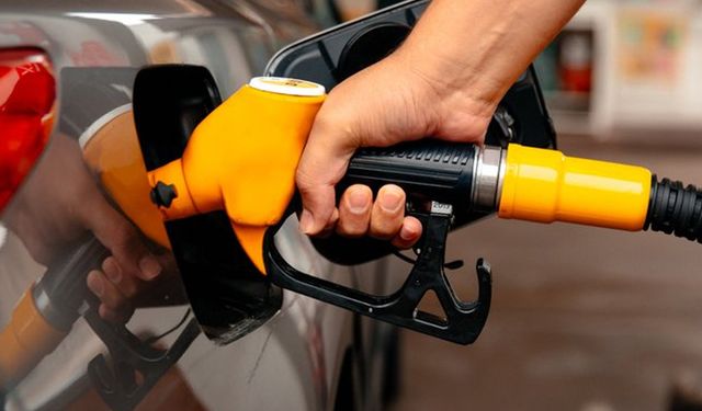 Motorinde Zam İptal: Beklenen 2,74 TL Yerine 20 Kuruş Artış Geldi!