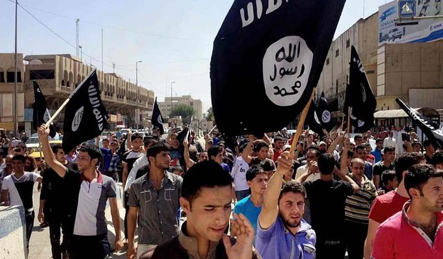 Sessiz ve Derin Dönüşüm: Türkiye’de Selefi Gettolaşma ve "Sanal Medrese" Tehdidi