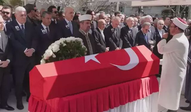 Cindoruk'un cenaze töreni; Kılıçdaroğlu ile Özgür Özel detayı dikkat çekti