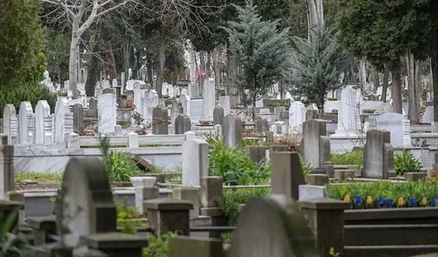 İstanbul Mezarlıklarına "Yüksek Teknolojili" Koruma