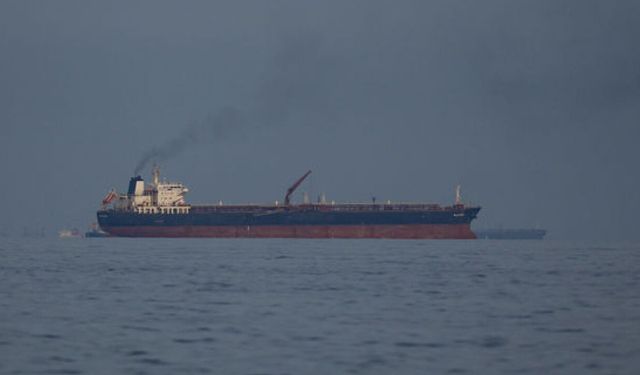 Hürmüz Boğazı’nda Kör Düğüm: İran Kendi "Gölge Filosuna" Bağlı Ocean Koi Tankerine El Koydu!