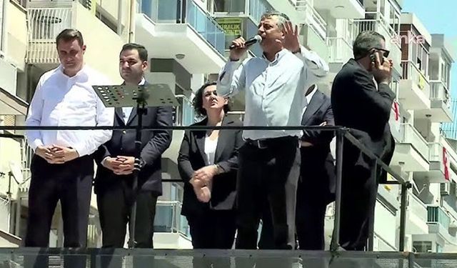 İzmir'de Gerilimli Miting: TOMA'lı Müdahale Sonrası Gündoğdu Meydanı'nda Sert Mesajlar