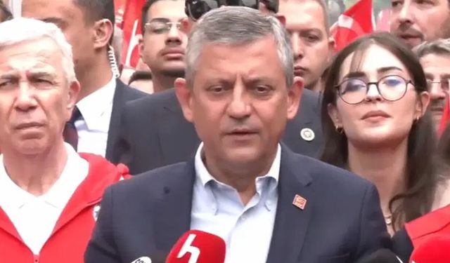 Özgür Özel’den Çarpıcı 19 Mayıs Özeleştirisi: "Ben Dahil Çok Yaşlıyız, Cumhuriyeti Gençlere Emanet Edeceğiz"