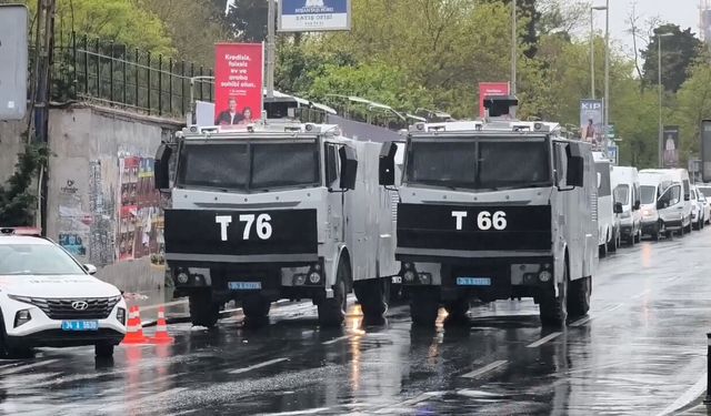 Taksim'e Yürümek İsteyen HKP Üyelerine Gözaltı: Yollar TOMA'larla Kapatıldı!