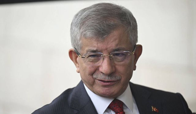 Ahmet Davutoğlu’ndan CHP ve Siyaset Gündemine Dair Çarpıcı Çıkış