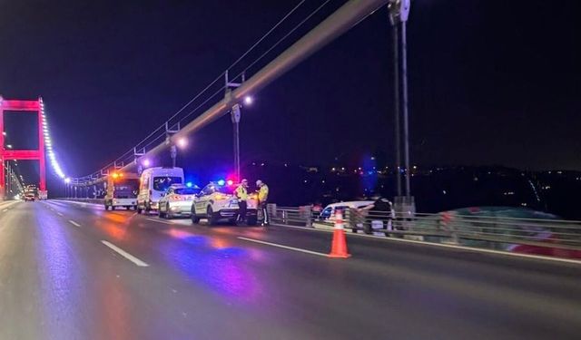 Fatih Sultan Mehmet Köprüsü’ne Amedspor Bayrağı Asıldı: Polis Çevrede Gece Boyunca Nöbet Tuttu!
