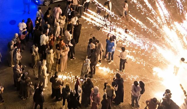 İzmir’de Nişan Eğlencesi Kabusa Dönüyordu: Havai Fişek Davetlilerin Üzerine Patladı!