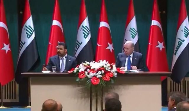 Canlı Yayında Kalkınma Yolu Krizi: Iraklı Bakan, Erdoğan'ın Yanında İmzayı Reddettti