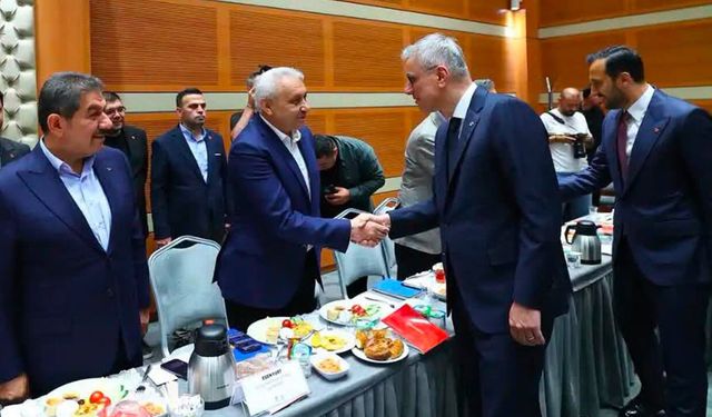 ESENYURT'UN SAĞLIK YATIRIMLARI MASAYA YATIRILDI: Togay Çoban, Bakan Memişoğlu ile Bir Araya Geldi