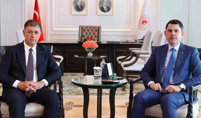 İzmir Siyasetinde "Transfer" Kulisleri: Cemil Tugay AK Parti'ye mi Geçiyor?