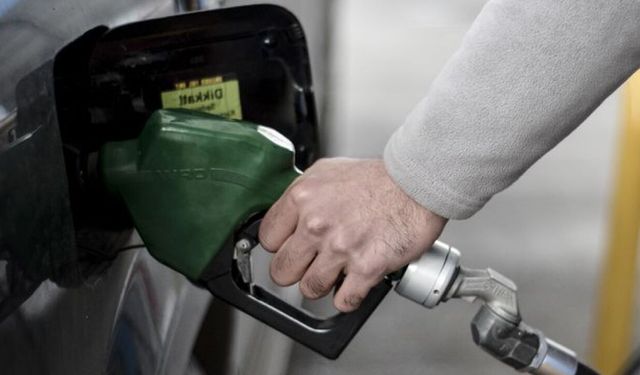 MOTORİNE DEV ZAM: LİTRE FİYATI 66 LİRAYA YÜKSELDİ
