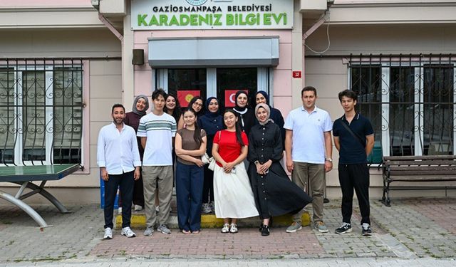 Üniversiteli Gençler Gaziosmanpaşa’yı Gezdi