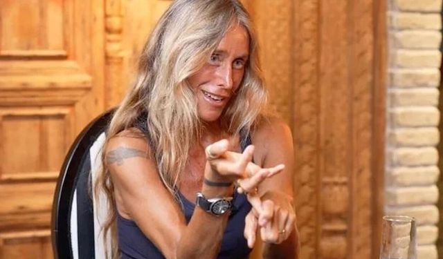 Bennu Gerede'ye YouTube Yayınındaki Açıklamaları Nedeniyle Gözaltı ve Yurt Dışı Yasağı
