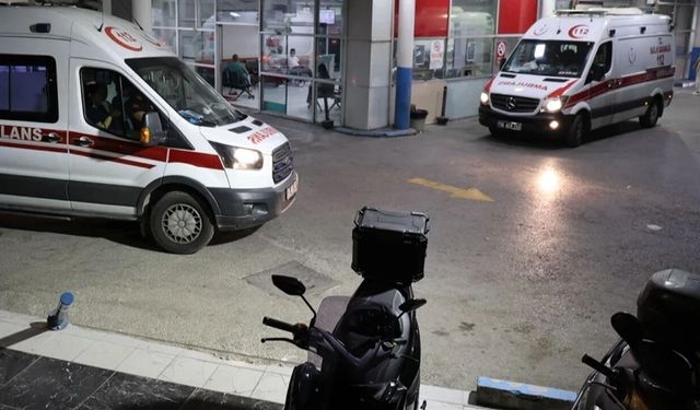 İzmir'de 'Kız Meselesi' Kanlı Bitti: Kalbi Duran Genç Hayata Döndürüldü, 4 Gözaltı