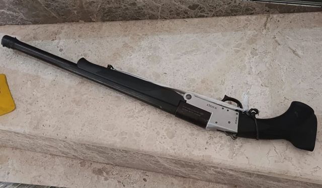 İzmir'de Uyuşturucu Tartışması Kanlı Bitti: Baba 21 Yaşındaki Oğlunu Pompalı Tüfekle Öldürdü