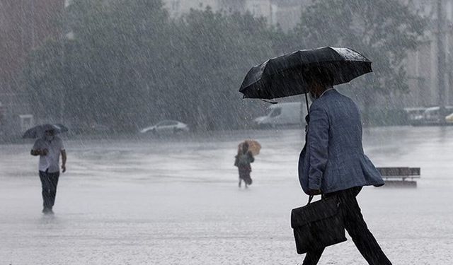 AKOM’dan İstanbul İçin Yeni Hava Durumu Uyarısı: Hafta Sonu Yağış Geliyor, Sıcaklıklar Düşüyor!