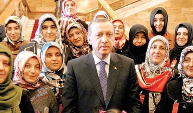 Çalışan kadınlarla ev kadınlarının siyasi tercihlerinde dikkat çeken fark