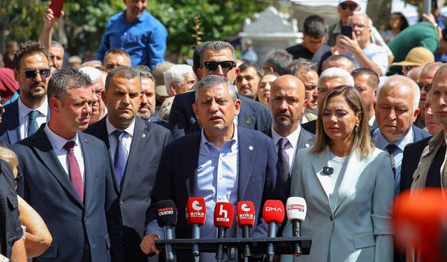 Özgür Özel'den Otoyol ve Köprü Özelleştirmelerine Sert Tepki: "Altın Yumurtlayan Tavuğu Kesiyorlar"