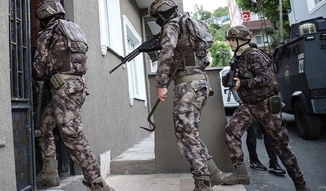 Son dakika: Sultanbeyli'de IŞİD Operasyonu: Çıkan Çatışmada Bir Sivil Hayatını Kaybetti